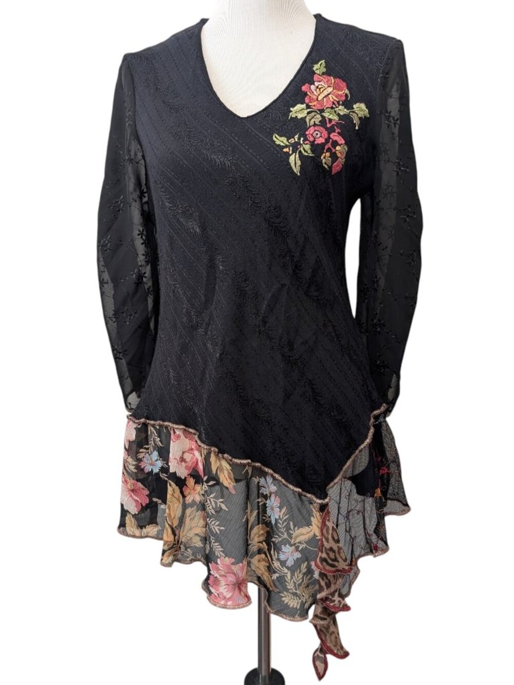 Spencer Alexis Vintage Womens Sz 12 Black Floral Embroidered Asymmetric Hem Top